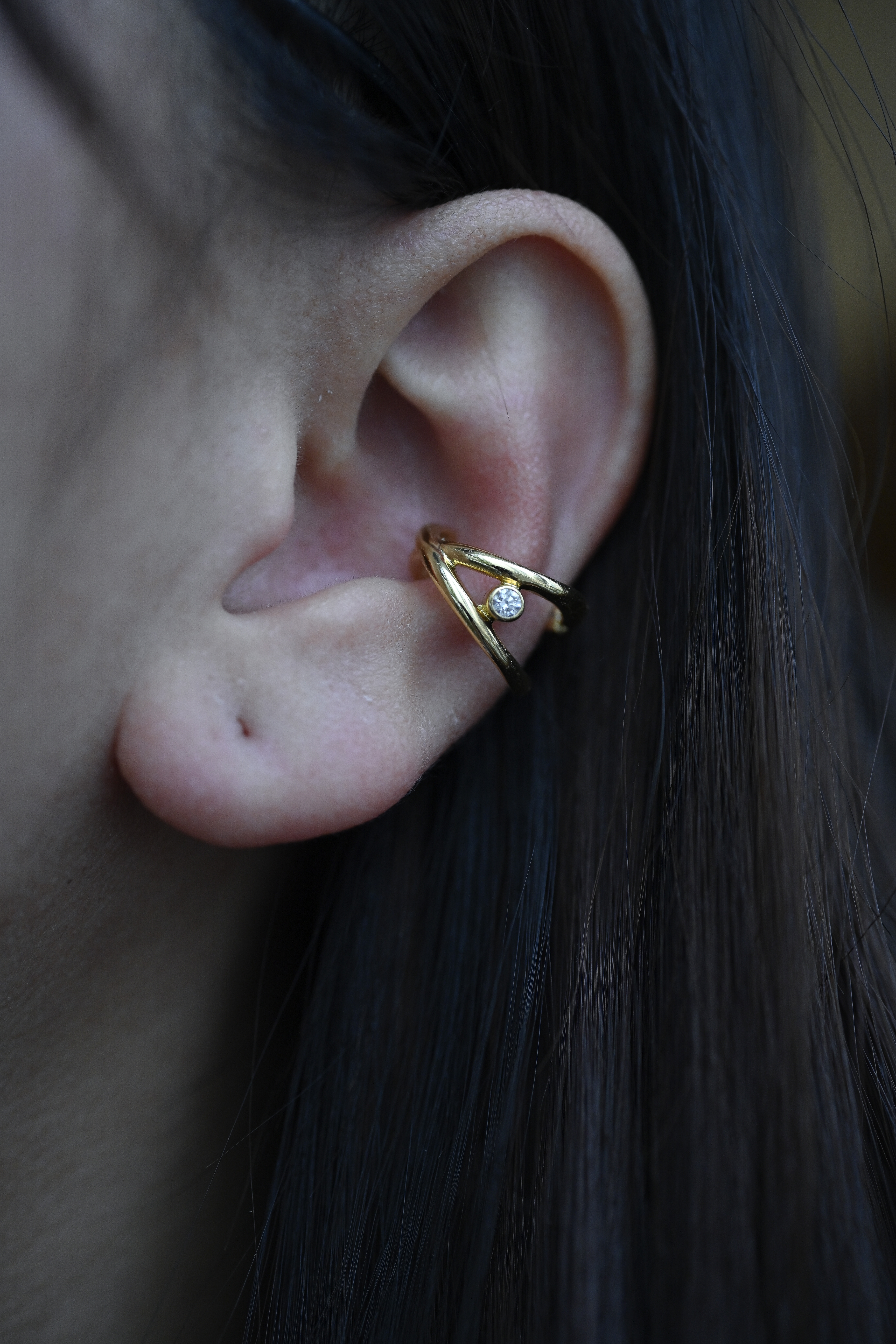 18K 0.05ct Diamond Ear Cuff