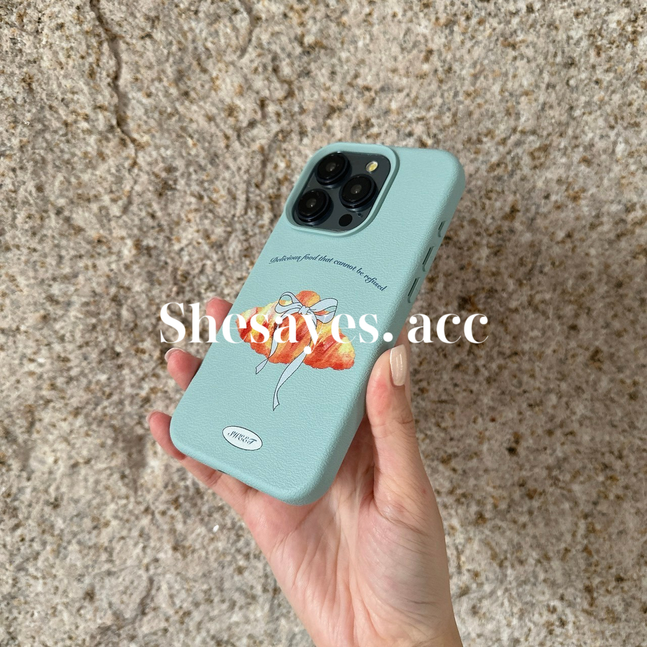 IPHONE 蒂芬尼綠皮革牛角麵包手機殼