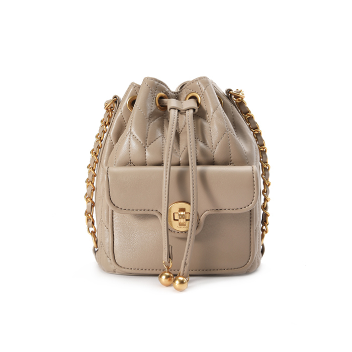 LEAVY Quilted Bucket Bag