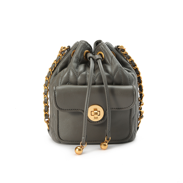 LEAVY Quilted Bucket Bag