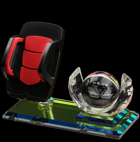 Hot-selling car perfume ornaments (accompanying you all the way - creative stand) Car perfume ornaments (accompanying you all the way - creative stand)