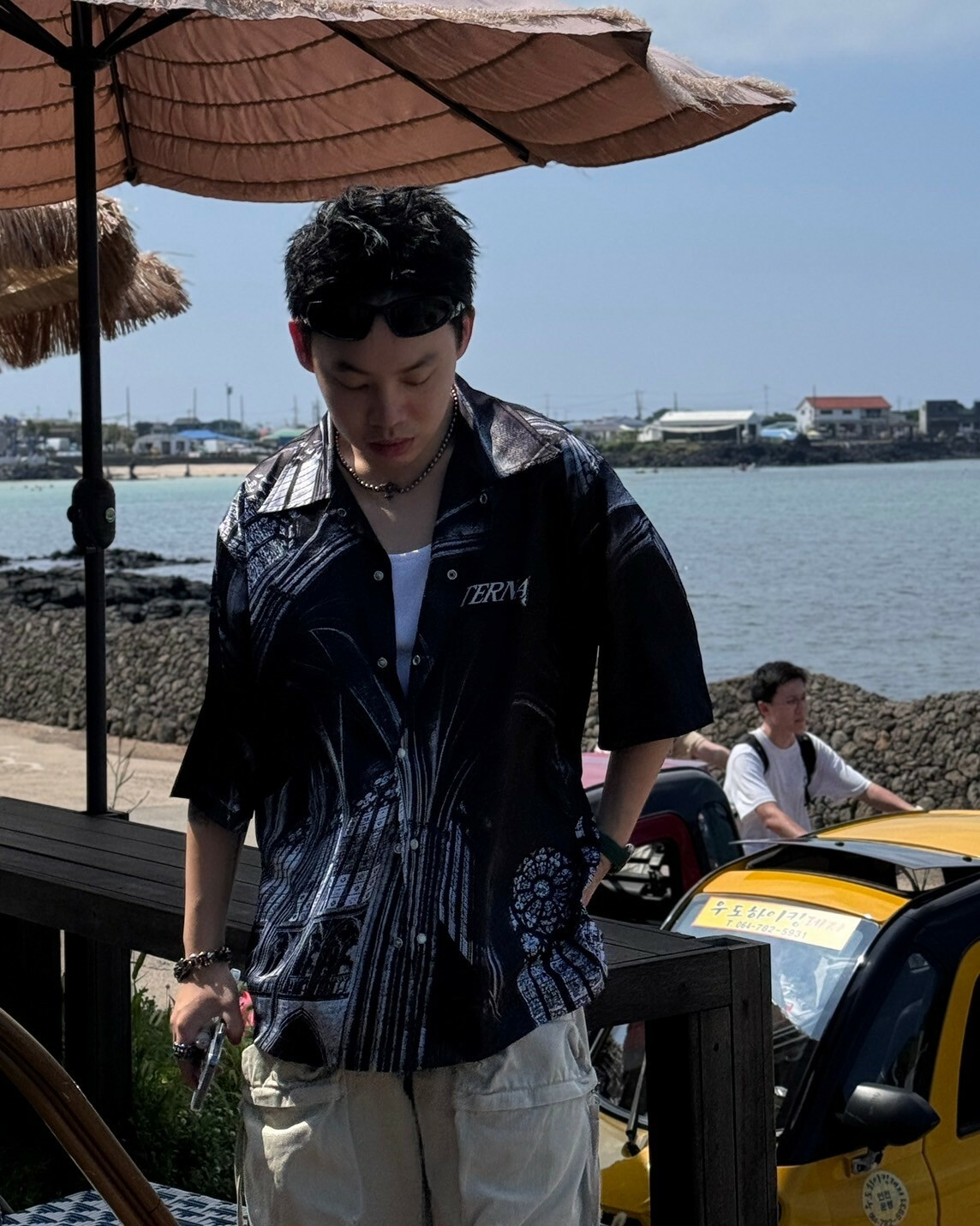 ETERNAL 黑白威廉古堡 斑駁質感 緞面古巴領襯衫 短袖