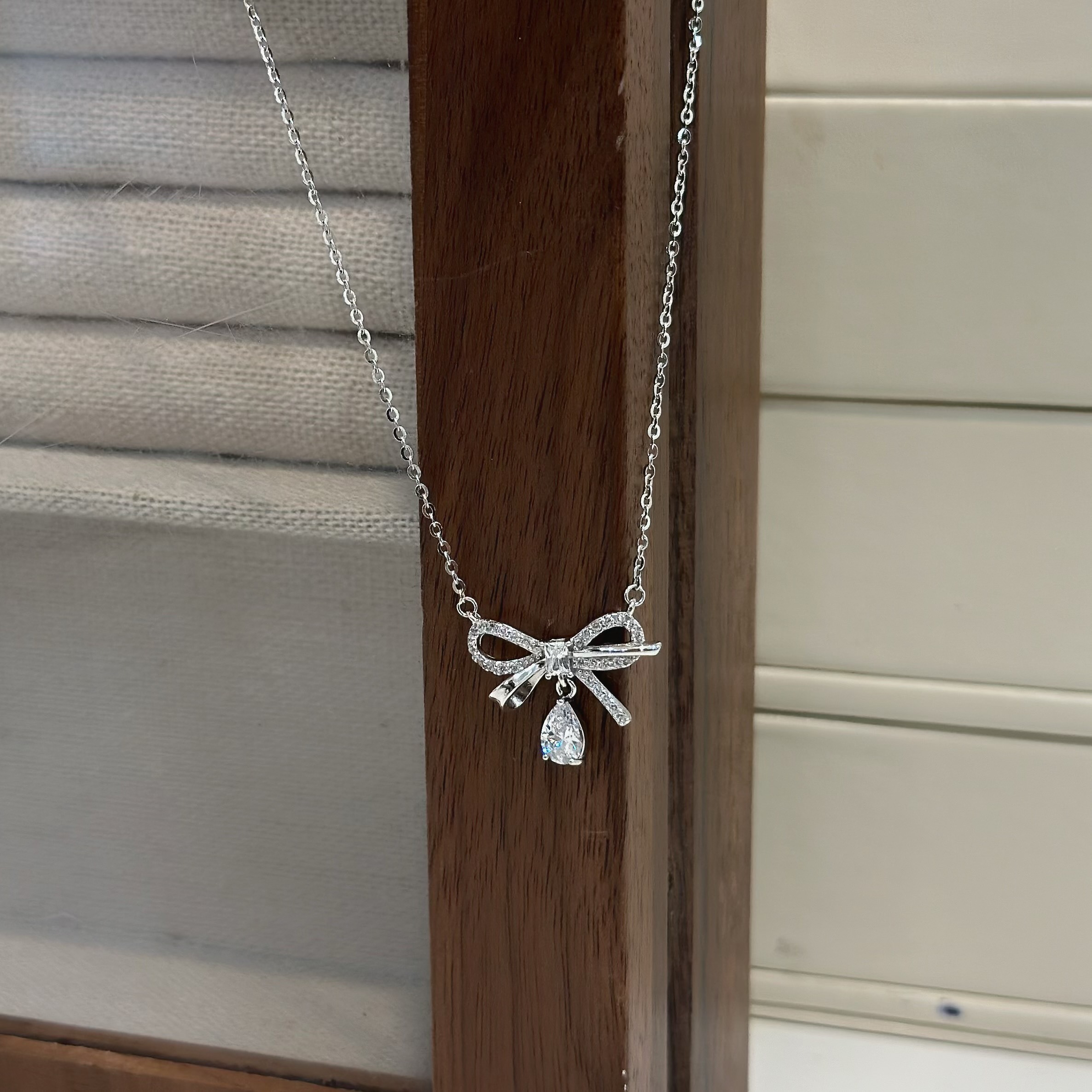 H03【輕奢】排鑽鋯石蝴蝶結垂吊純銀鎖骨鏈