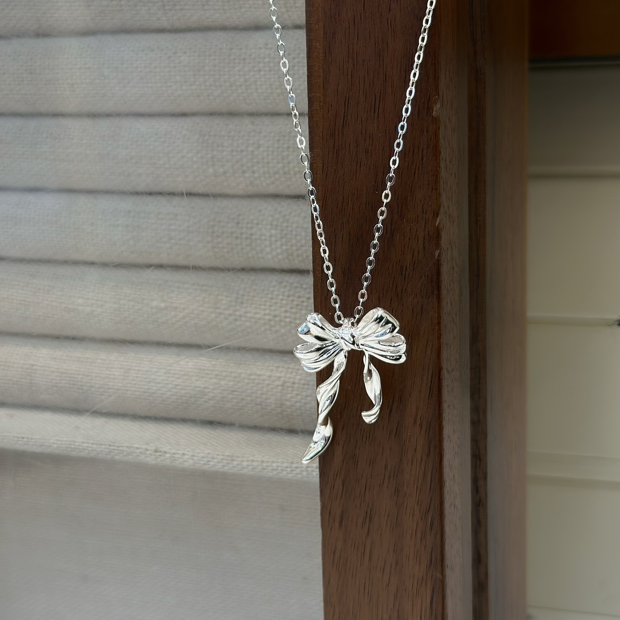 H10波浪緞帶蝴蝶結純銀鎖骨鏈