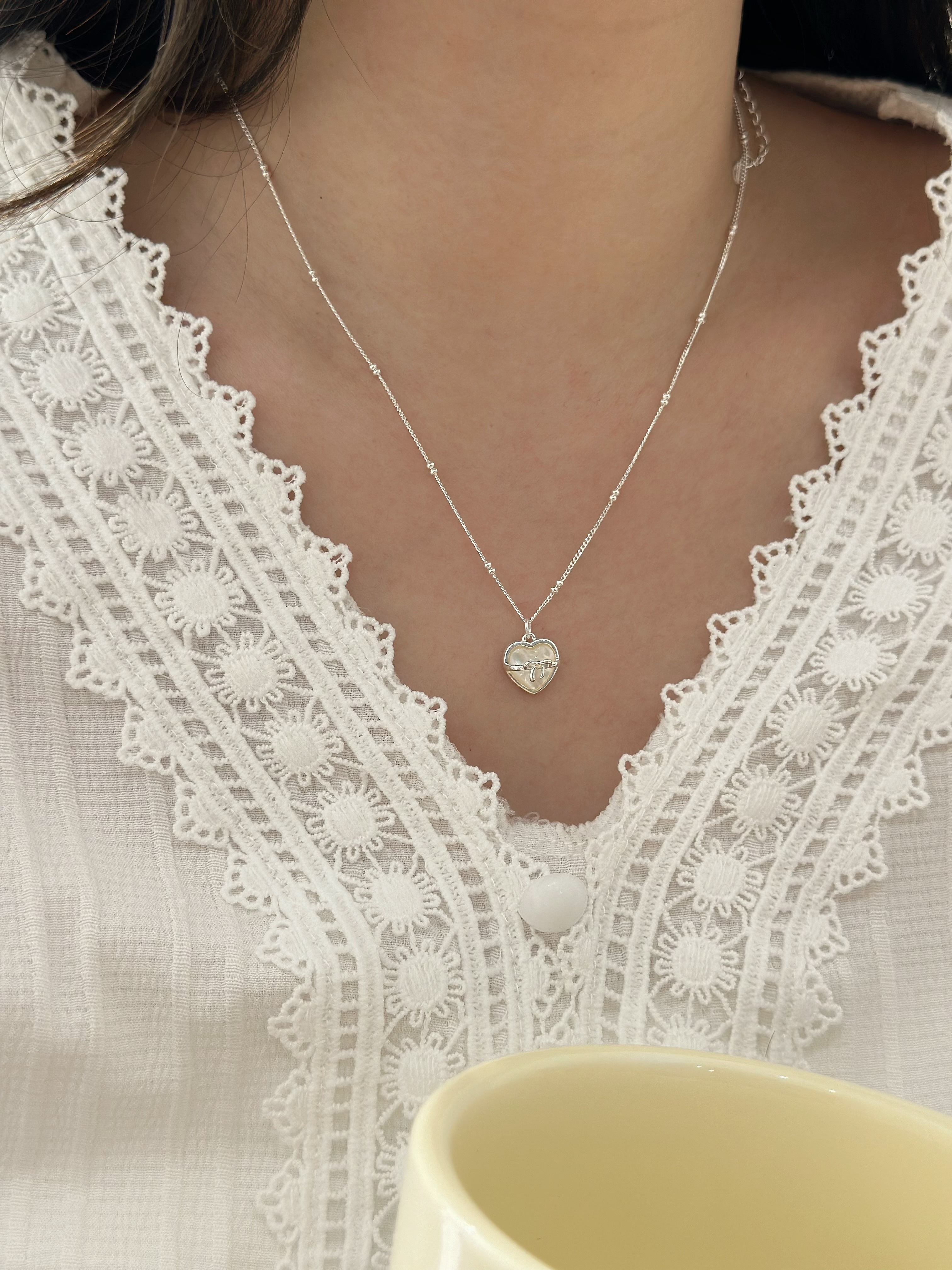 T48愛心蝴蝶結白貝石純銀鎖骨鏈