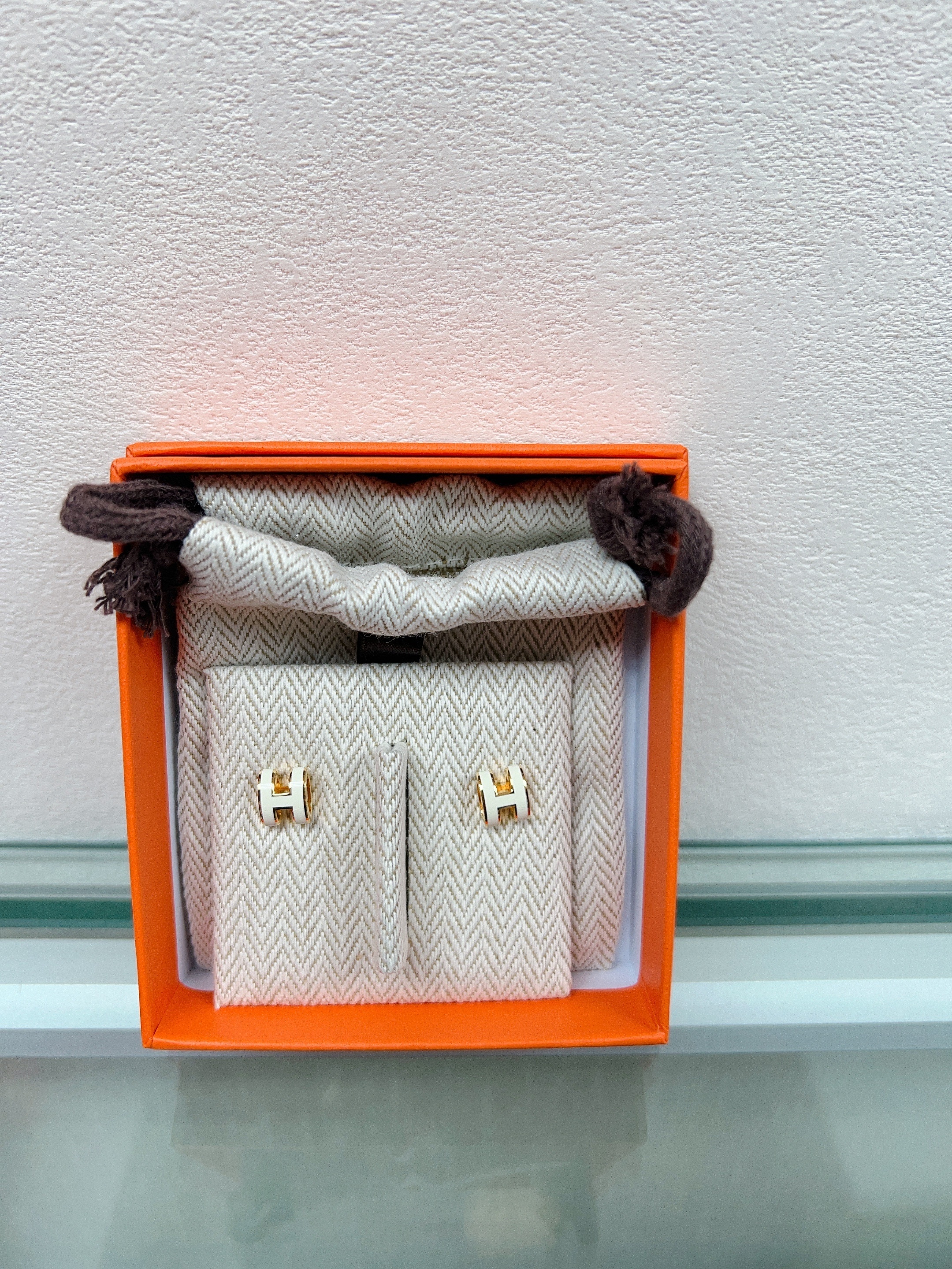 *Brand New* Hermes mini pop h earrings (white GHW)