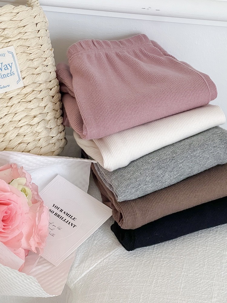 百搭素面內搭褲