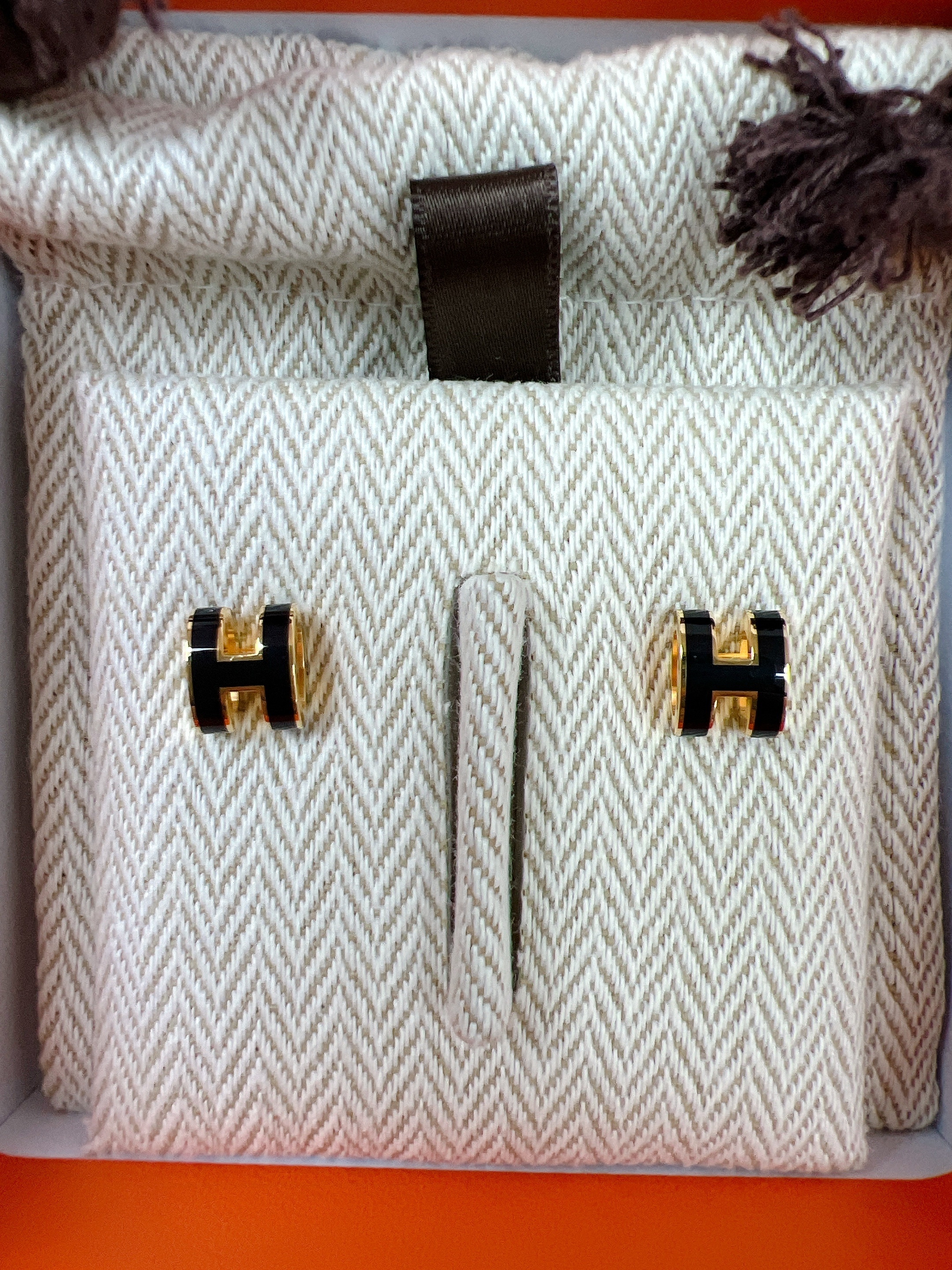 *Brand New* Hermes mini pop h earrings (black / GHW)