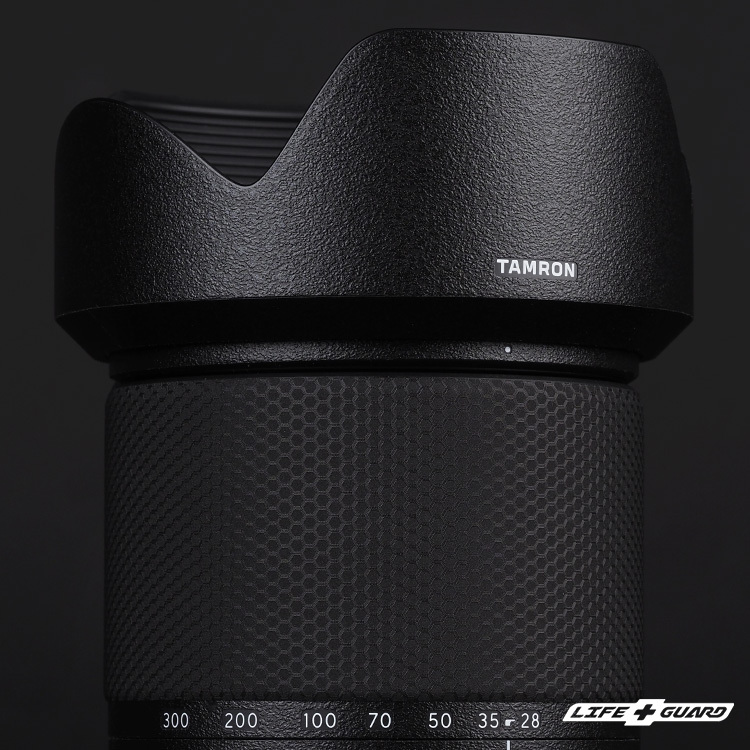 LIFE+GUARD 鏡頭遮光罩貼膜安裝示意，適用 TAMRON 28-300mm F4-7.1