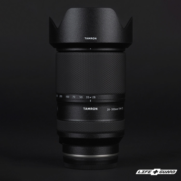 LIFE+GUARD 鏡頭貼膜安裝示意，適用 TAMRON 28-300mm F4-7.1