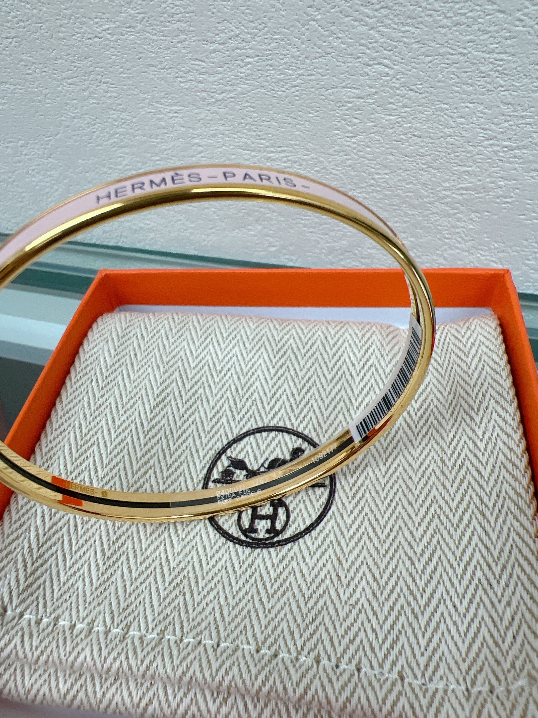 *Brand New* Hermes uni bangle (rose candeur pink/ GHW) size 65