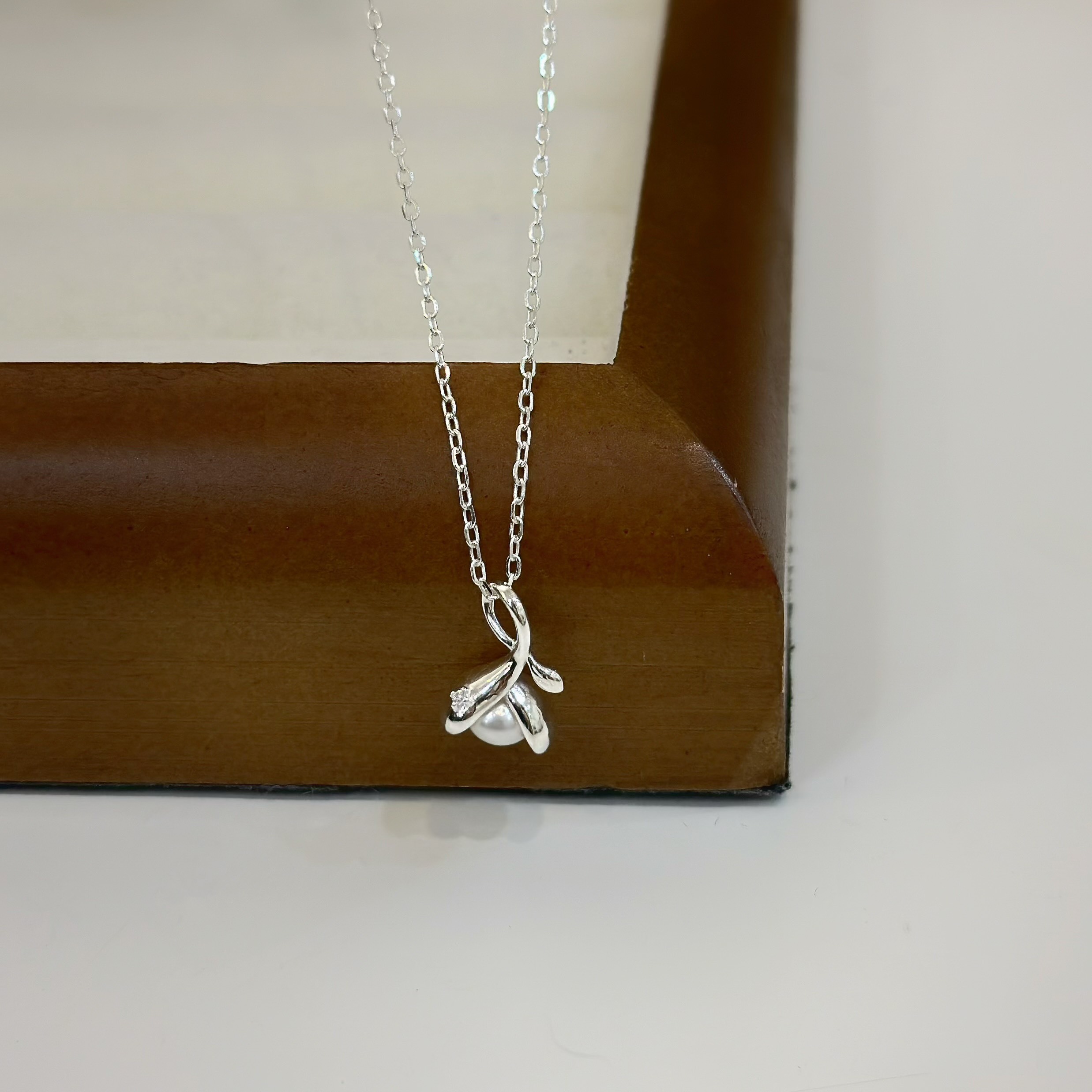 S43魚尾珍珠純銀鎖骨鏈