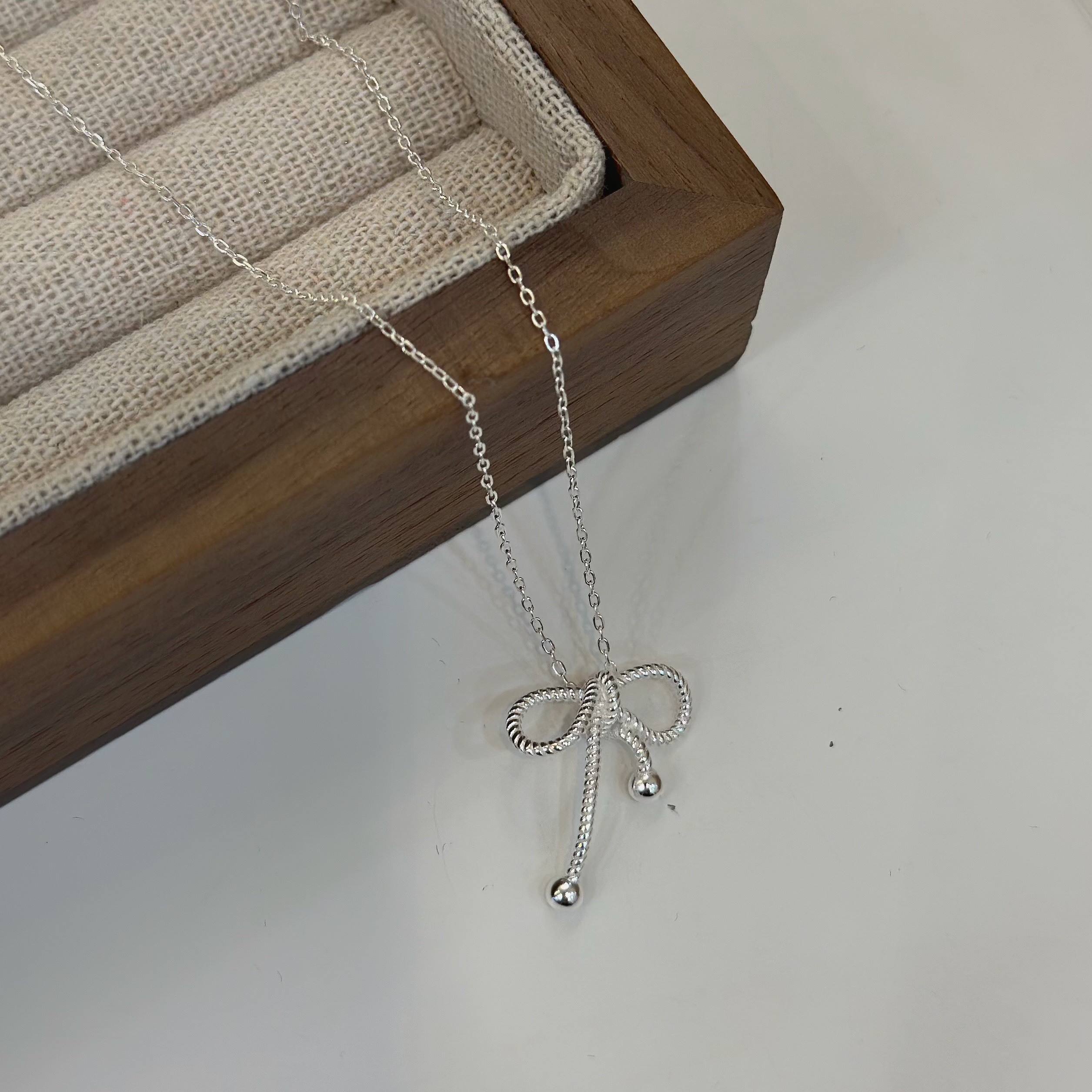 H13麻花立體蝴蝶結純銀鎖骨鏈