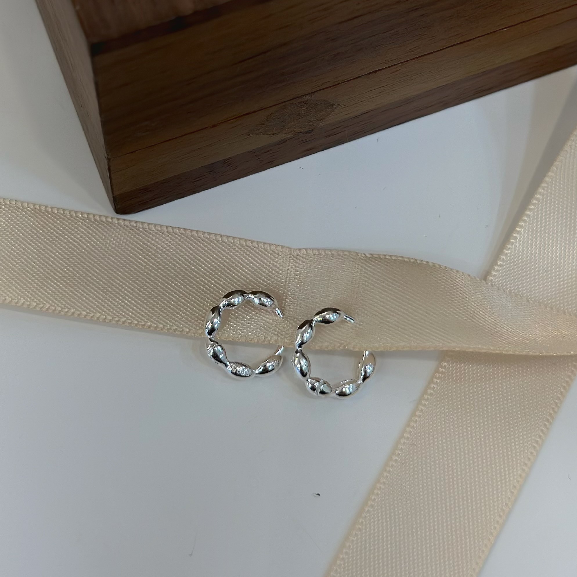 H18素面米粒純銀易扣