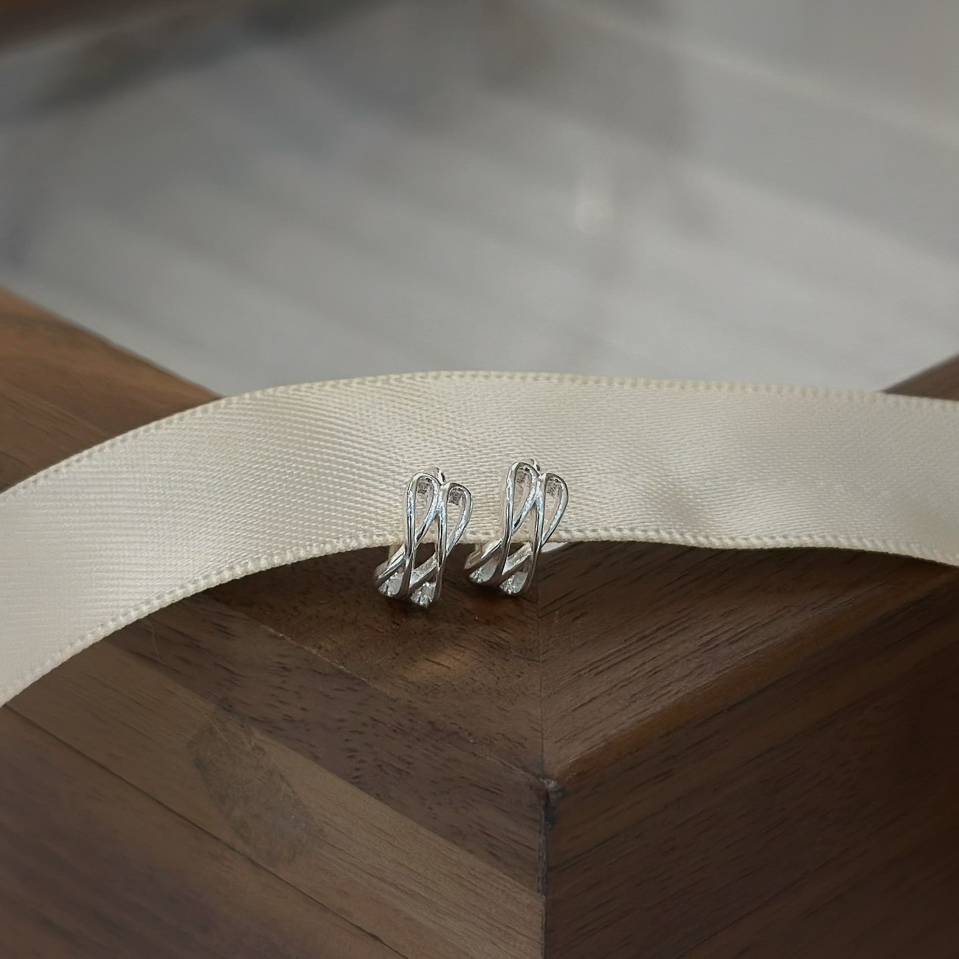 H19交叉鏤空極小圈純銀易扣