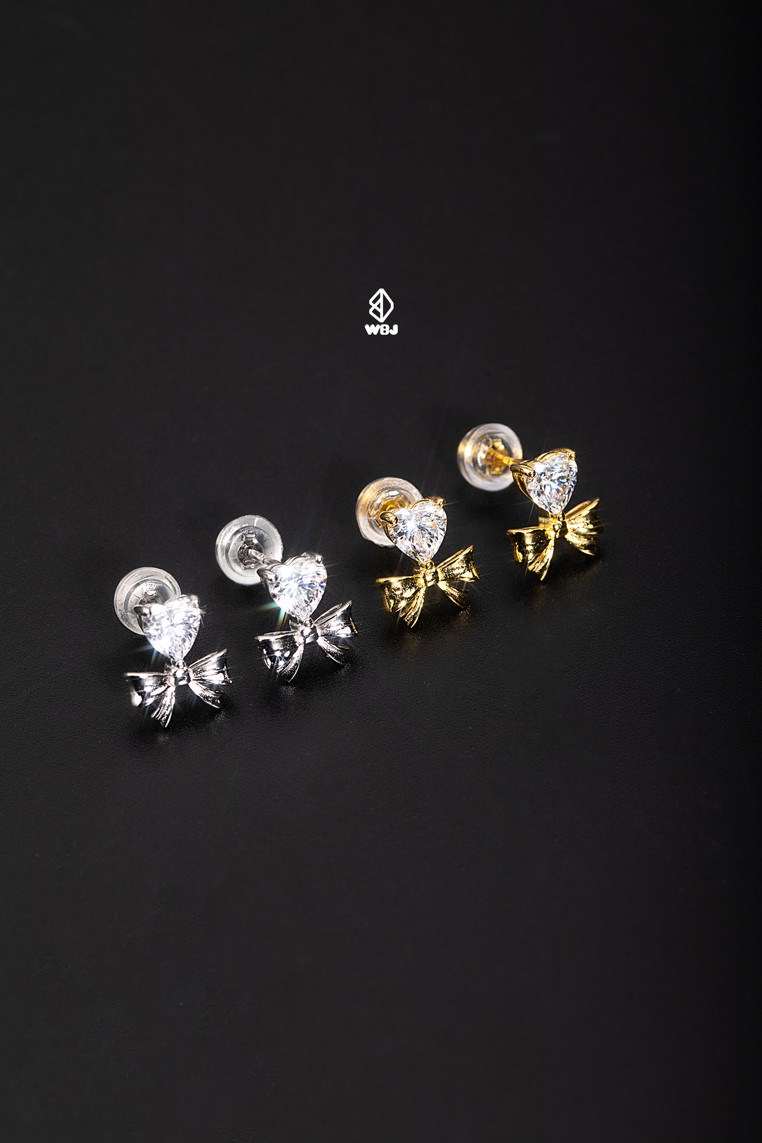 一克拉緞帶蝴蝶結耳釘 ◇ 心型寶石切割