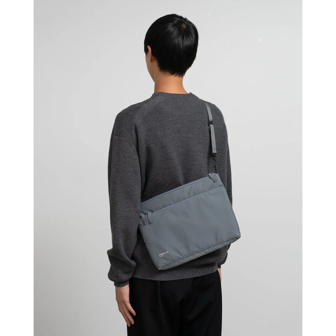 日本 Graphpaper PERTEX SHIELD Padded Sacoche 小包