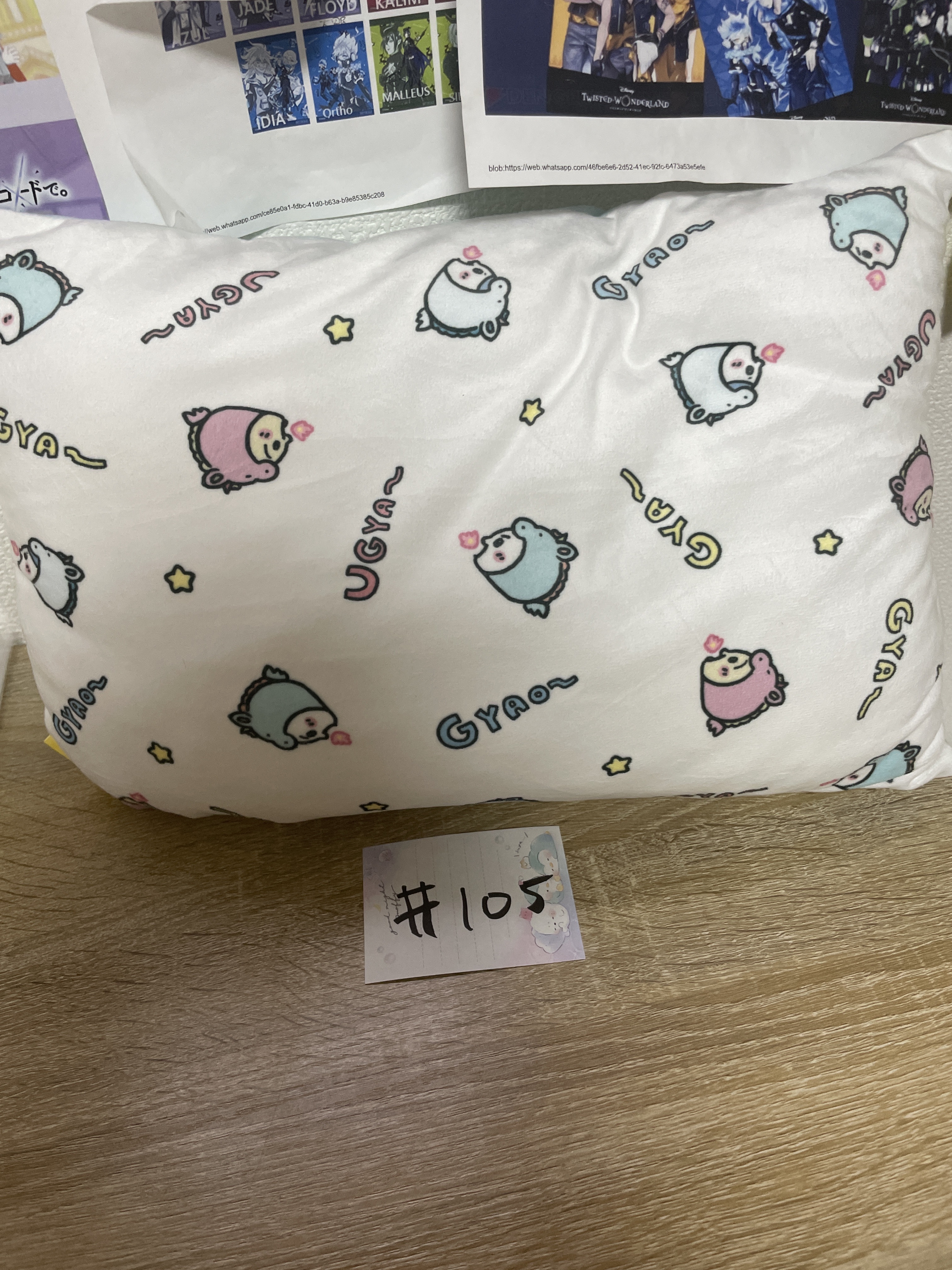 CHIIKAWA 八字貓 枕頭#105