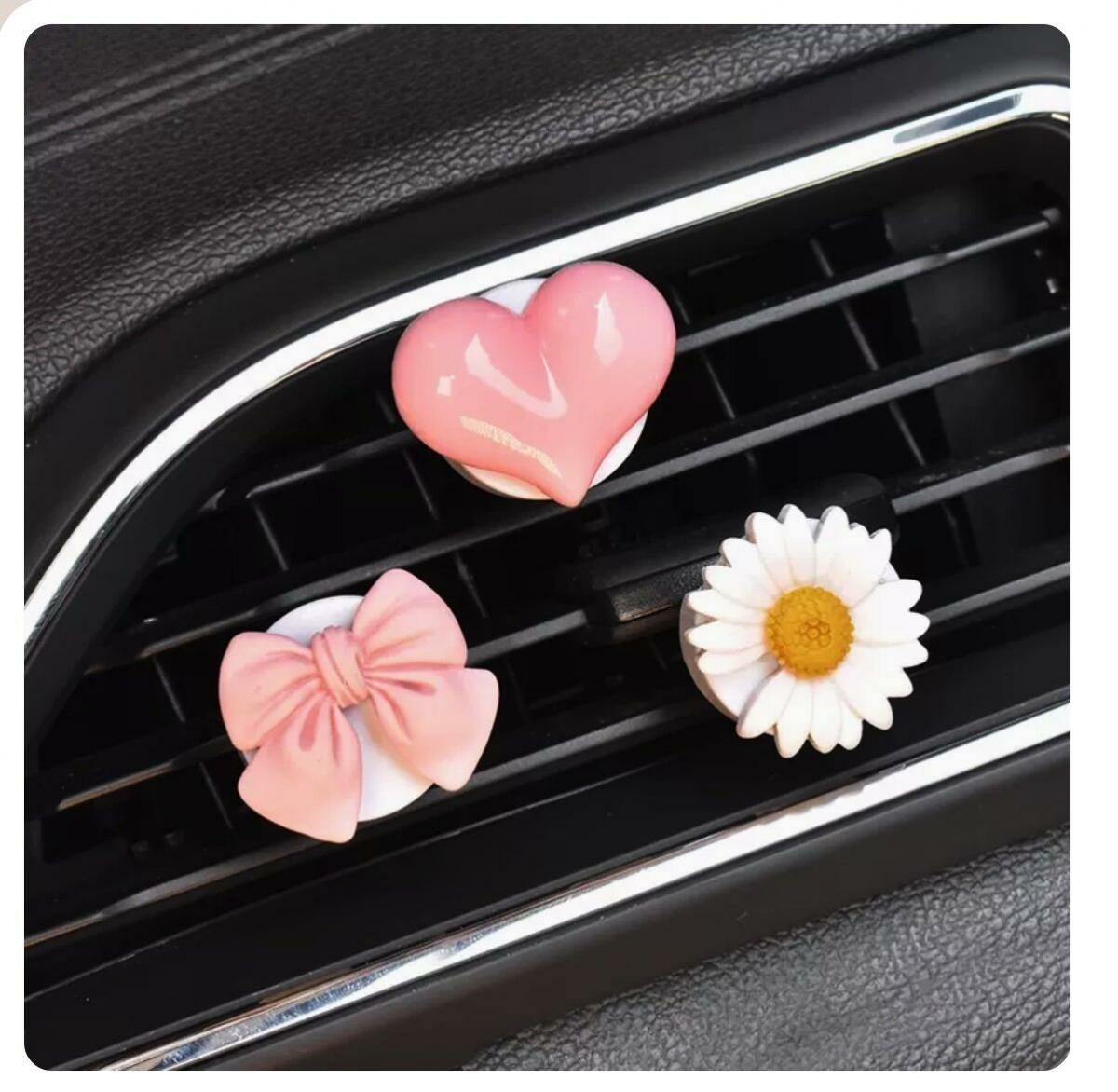 Hot Selling [Set of 3] Car Air Vent Aromatherapy Pendant (Pink Heart)