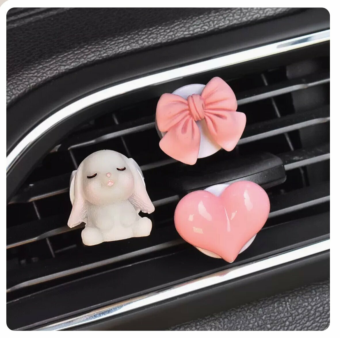 Hot Selling [Set of 3] Car Air Vent Aromatherapy Pendant (Aimei Rabbit)