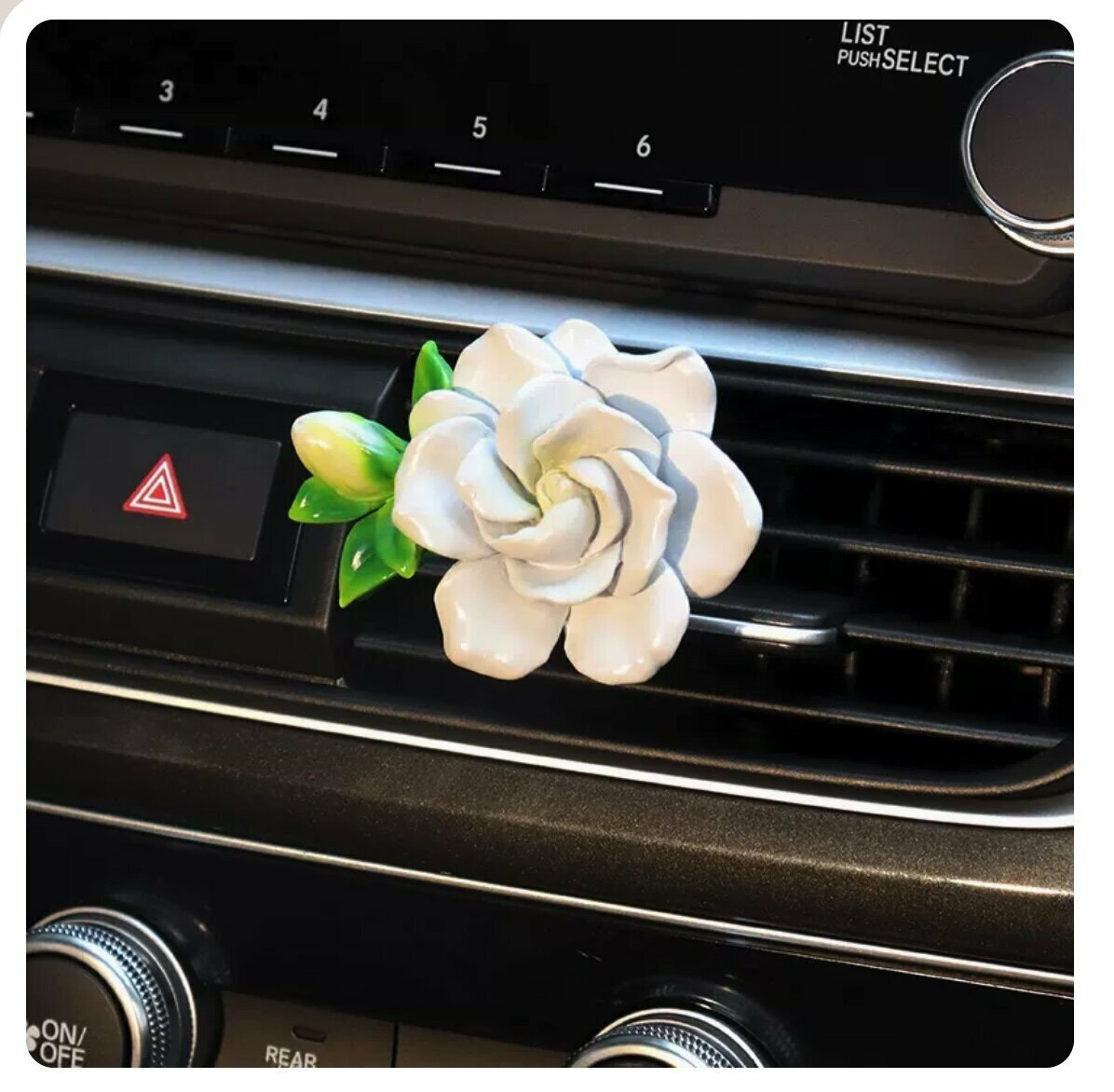 Hot selling car creative flower aromatherapy ornaments (white gardenia)