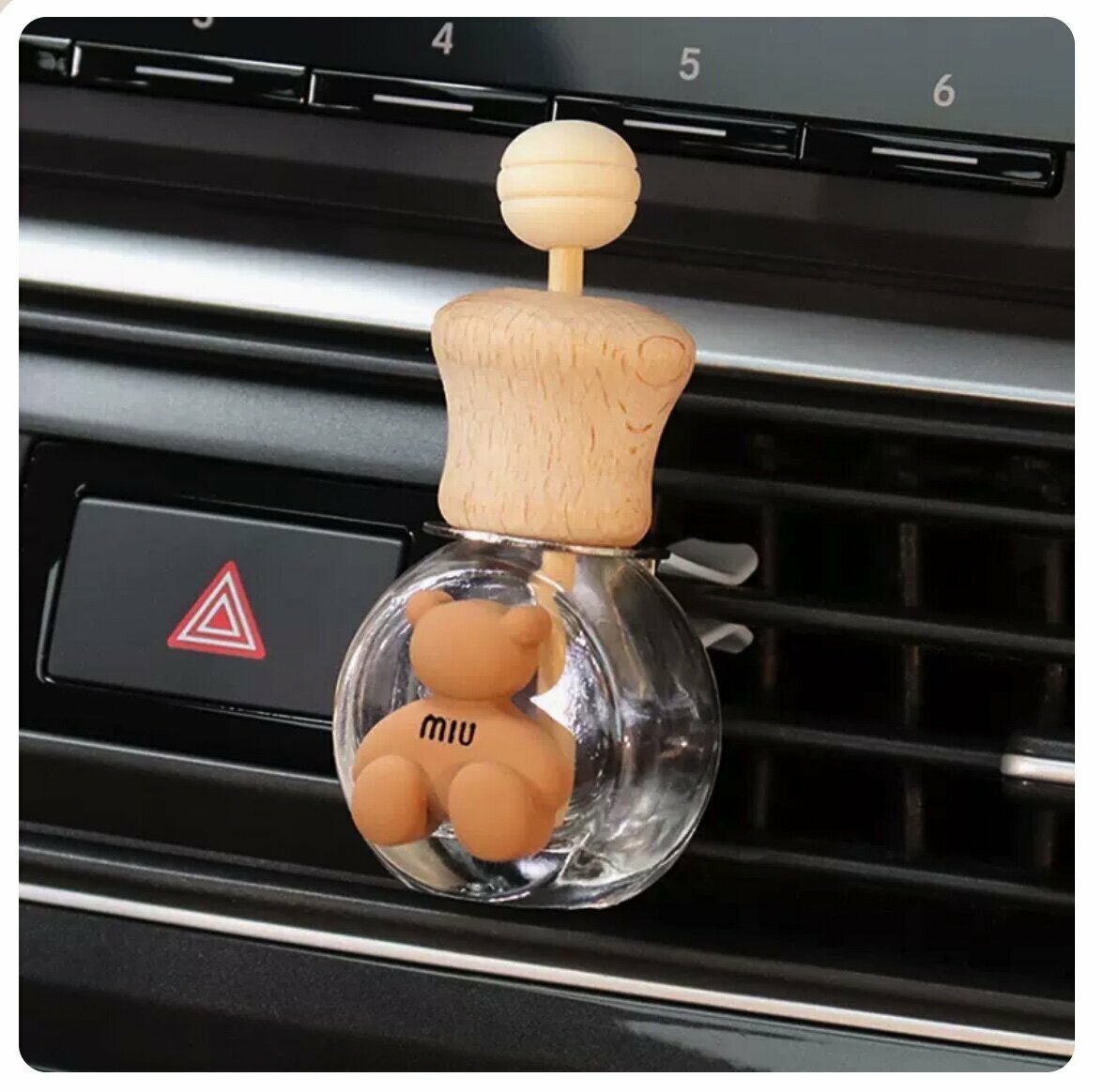 Hot selling car perfume empty bottle aromatherapy bottle (coffee miu bear)