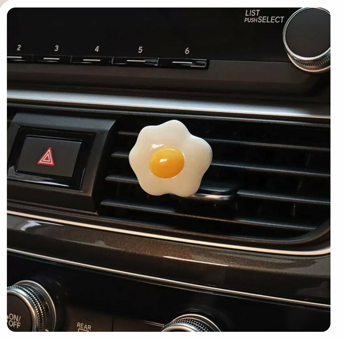 Hot selling creative car air outlet perfume clip (poached egg)