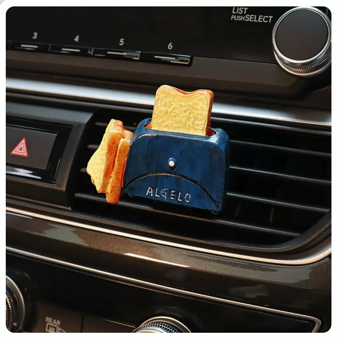 Hot selling creative car air outlet perfume clip (bread machine)