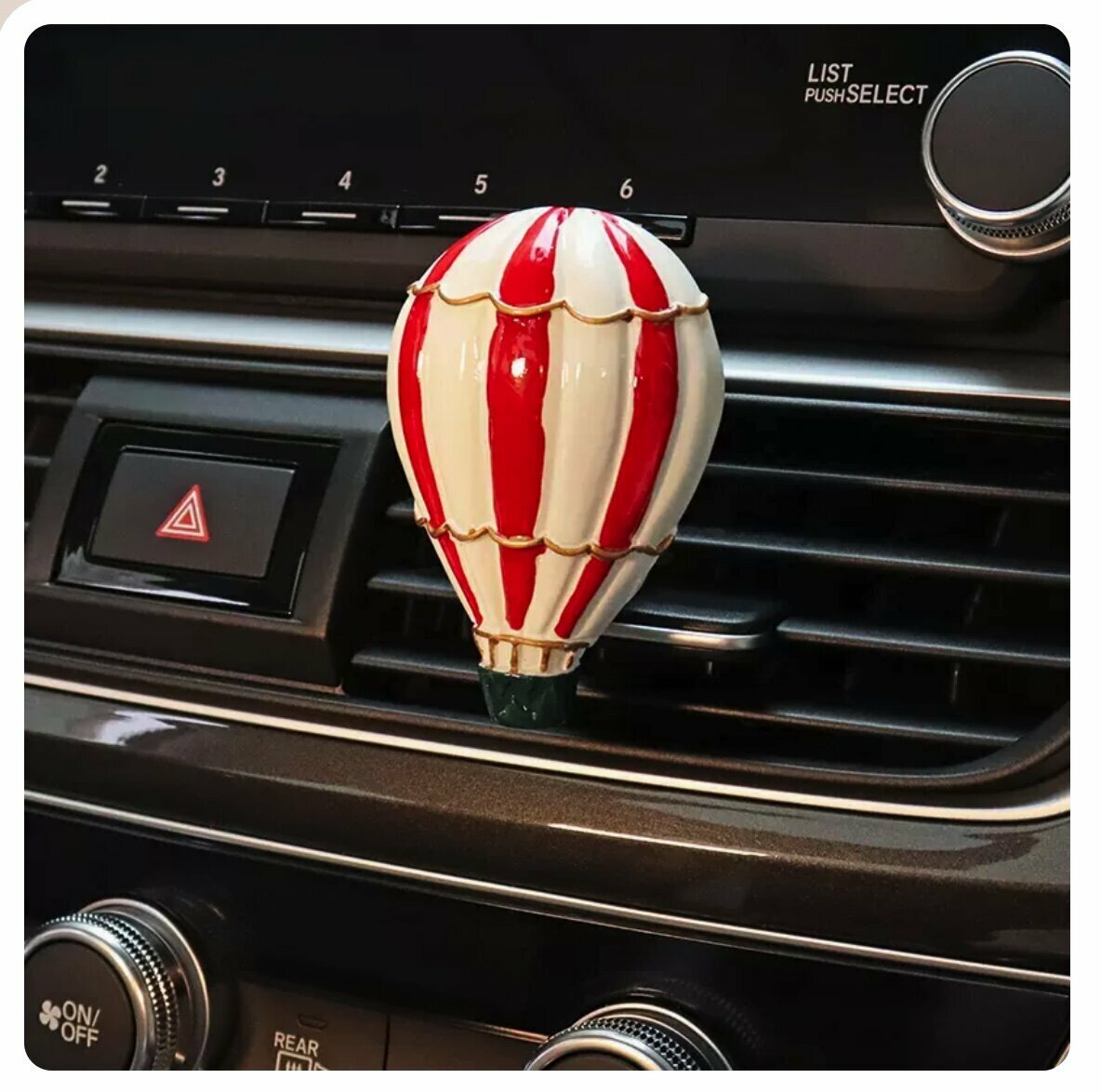 Hot selling creative car air outlet perfume clip (big red balloon)