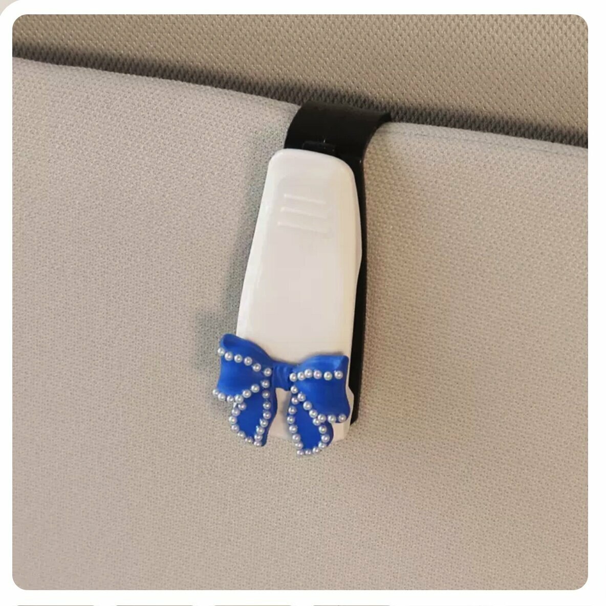 Popular multifunctional car glasses clip (pearl bow)