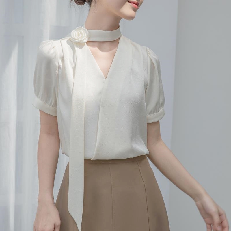 V領頸花雪紡上衣 米杏