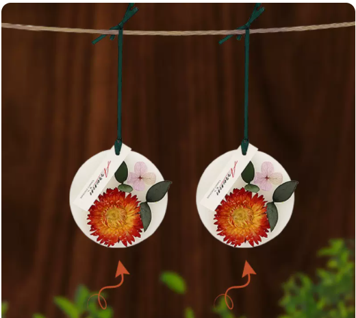 Hot selling 2 pieces gift box car fragrance tablets aromatherapy car interior rear mirror pendant (Gardenia)