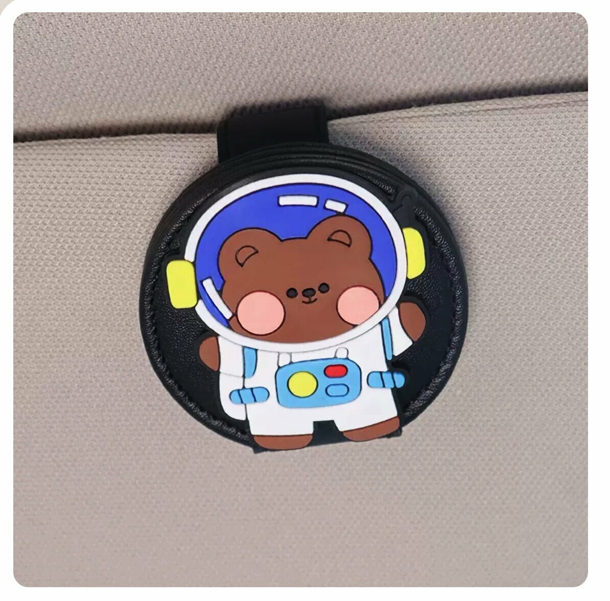 Popular car sun visor glasses clip (black, Mars Bear)