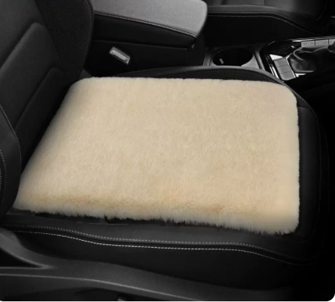 Popular thickened and velvet front single-seat car seat cushion winter short plush (off-white)