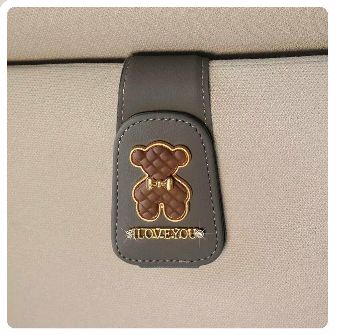 Popular multifunctional magnetic car sunglasses storage box (gray glasses clip, dark brown bear)