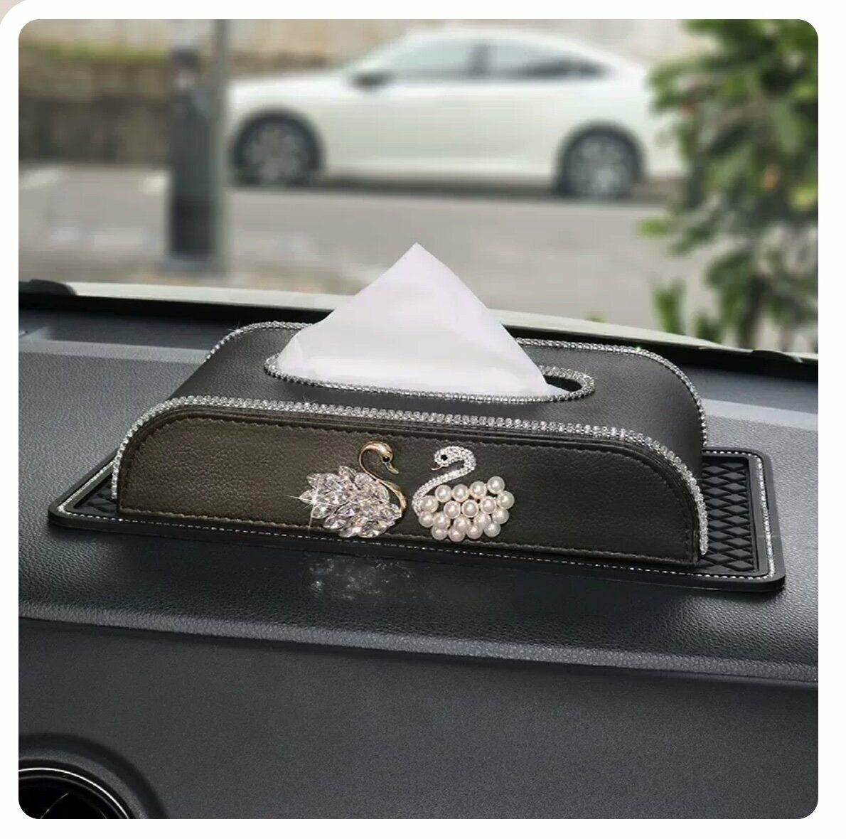 Hot cart diamond-encrusted tissue box (transparent + pearl swan tissue box + anti-slip mat)