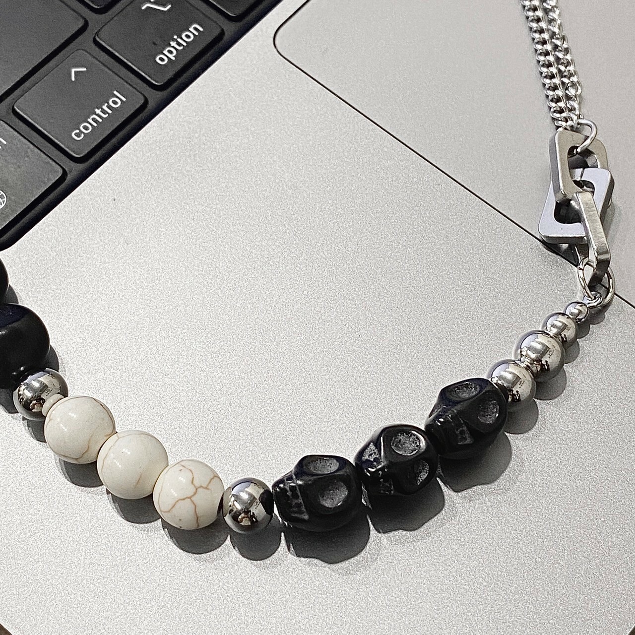 【SS 現貨】骷髏頭白松石