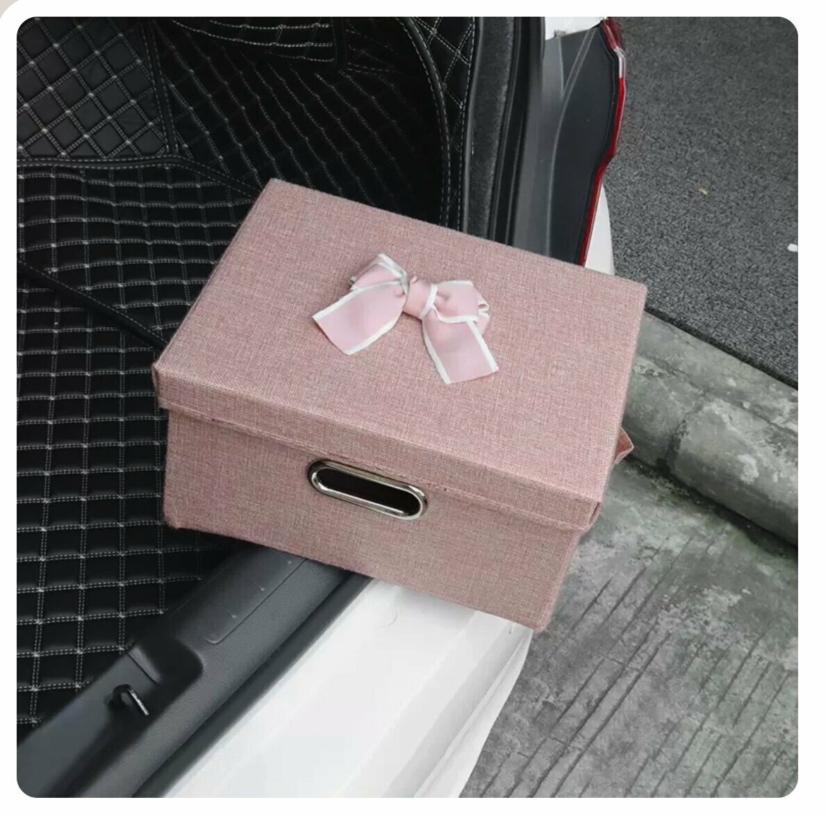 Hot recommended foldable car trunk storage box (white edge pink pink box small size)