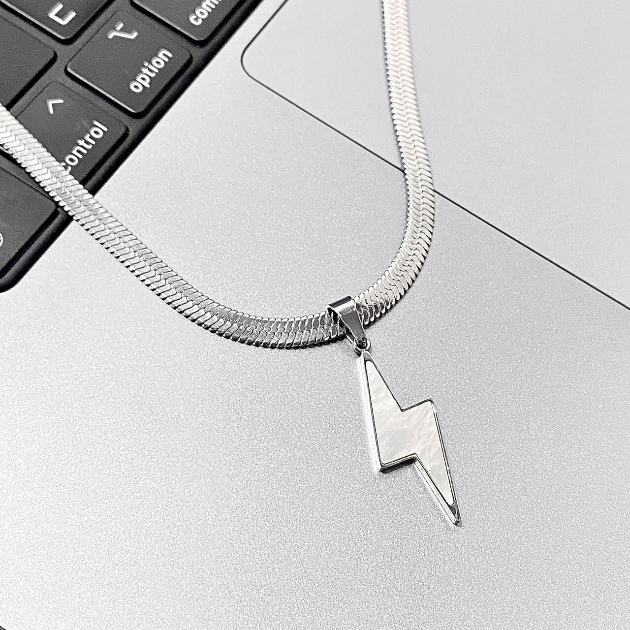 【SS 現貨】閃電貝母蛇骨鍊