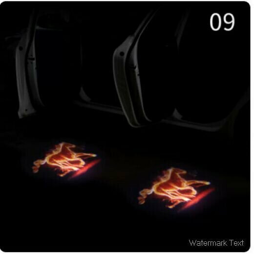 Hot cart door floor lamp decoration (yellow flame horse [No. 09] [Pack of two] [Free 6 batteries])