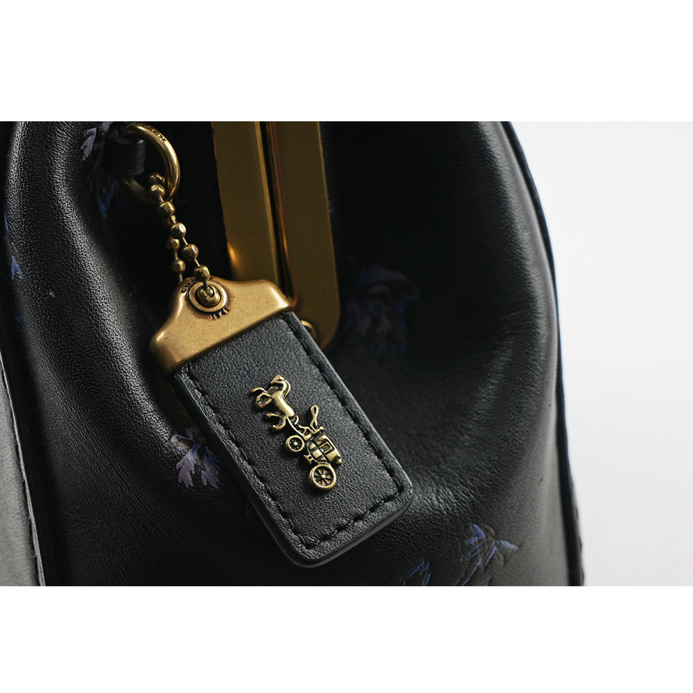 【COACH】Disney 聯名款101忠狗造型口金包(黑色) 68932 B4/BK