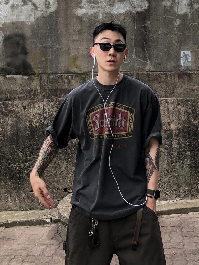 【HERETICS STUDIO 】韓國 고품질 Schmidt 字母 水洗 做舊 寬鬆 短袖