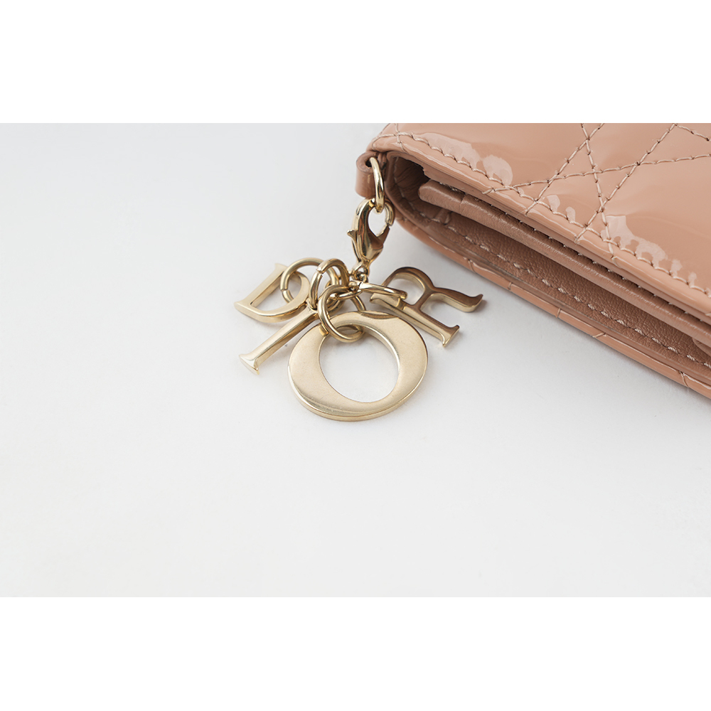 【CHRISTIAN DIOR】Lady Dior Bloom 漆皮翻蓋卡片套(玫瑰粉) S0011OVRB_M49P