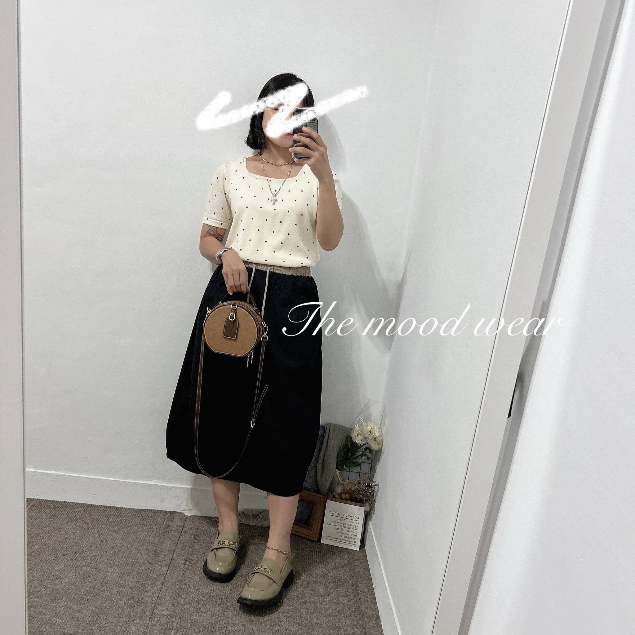 超修飾方領滿版圓點針織上衣