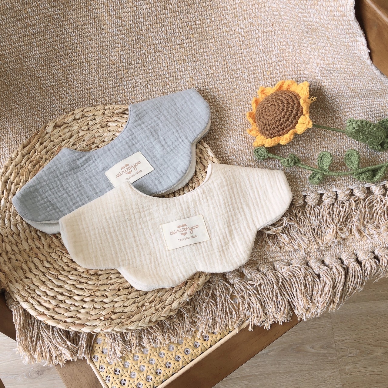 韓系花瓣小標籤口水巾