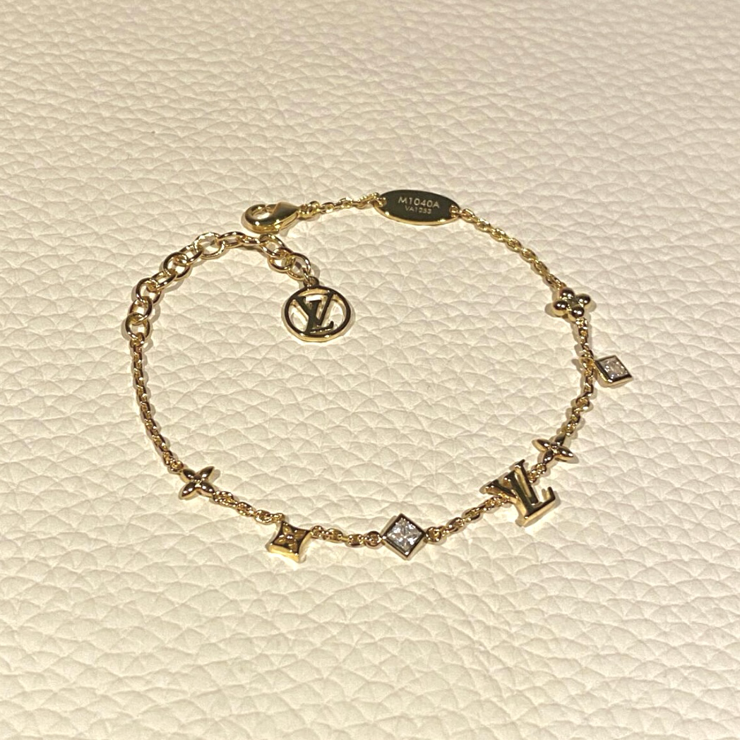 18k”lv金方鑽奢華小老花字母 定製多元素手鍊