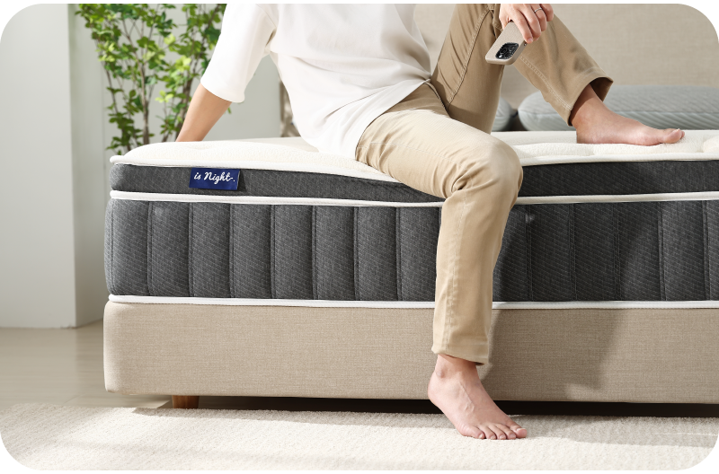 床墊四周加入5公分強化泡棉，穩固耐用，坐臥不滑落。