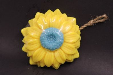 Hotly recommended cute fruit handmade soap (specification: Sunflower [130G])