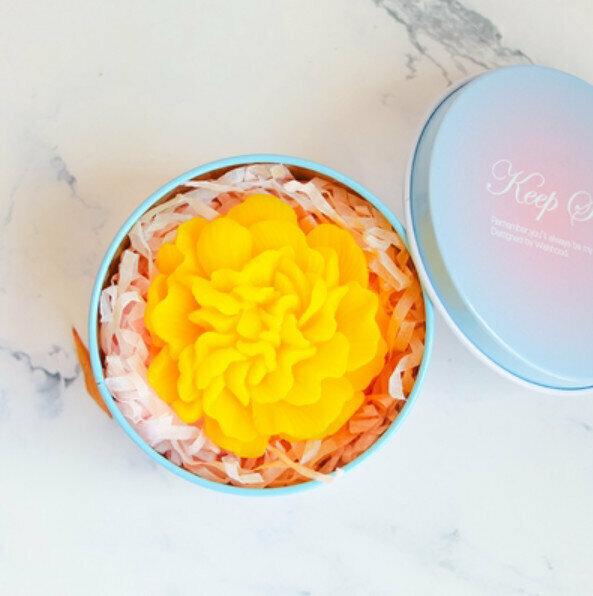 Popular flower hand soap (tin box) [light yellow/chamomile scent]