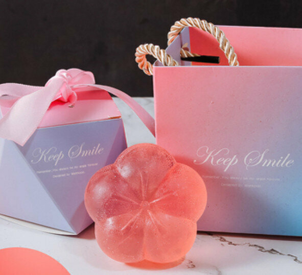 Hotly recommended handmade flower essential oil facial soap (gift box + handbag **free foaming net) [crystal powder/peach fragrance]